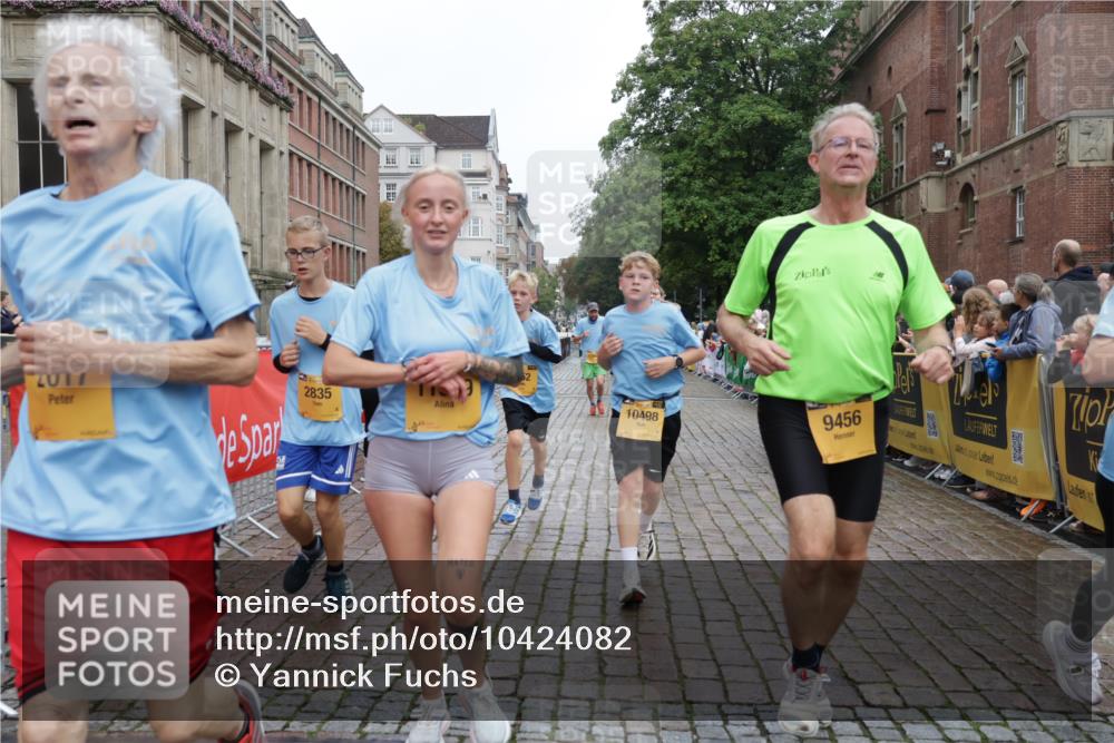 13.09.2026 - Kiel Lauf Yannick Fuchs http://msf.ph/oto/10424082 13.09.2026 09:45:28 Ziel 1503, 1579, 2017, 2835, 3408, 5103, 5369, 5399, 5811, 6038, 7854, 8152, 8854, 9456, 10498, 11939, 12069, 12347, 98, 312, 2282, 2456, 2704, 2786, 3138, 3479, 3503, 3507, 3517, 3717, 4118, 4606, 5400, 5562, 5672, 6097, 6098, 6135, 6556, 8028, 8189, 9425, 9760, 9897, 10006, 11043, 12348, 12351, 12676, 1023, 2788, 3025, 3974, 4413, 4569, 5511, 7202, 7349, 8126, 10142, 10392, 10445, 12281, 1224, 4118, 5939, 6023, 10777, 11046, 11239 meine-sportfotos.de