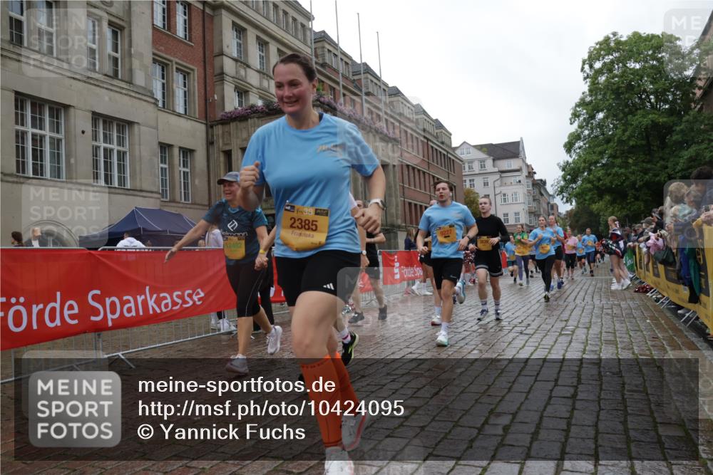 13.09.2026 - Kiel Lauf Yannick Fuchs http://msf.ph/oto/10424095 13.09.2026 10:59:49 Ziel 469, 747, 988, 1002, 1895, 1948, 2287, 3063, 3607, 5261, 5627, 6295, 7350, 7454, 7543, 7954, 8234, 9299, 10916, 11415, 620, 683, 1825, 1835, 2354, 2385, 2394, 2639, 2771, 2828, 3108, 3113, 3176, 3348, 3663, 4342, 4897, 5173, 5382, 5519, 5608, 5891, 5977, 5987, 6693, 7066, 7112, 7454, 7527, 7614, 7734, 8208, 8234, 8723, 8884, 9227, 9242, 9684, 9700, 9778, 9971, 10157, 10251, 10453, 10536, 10799, 10871, 10918, 11016, 11177, 12359, 12408, 4192, 10255 meine-sportfotos.de