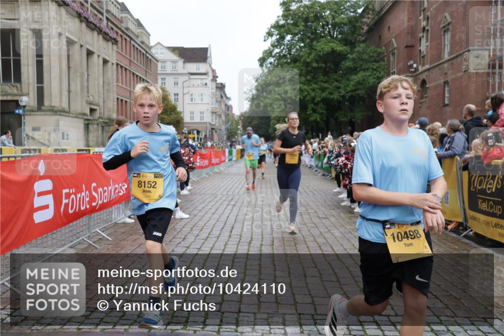 13.09.2026 - Kiel Lauf Yannick Fuchs http://msf.ph/oto/10424110 13.09.2026 09:45:29 Ziel 1023, 1503, 1579, 2017, 2835, 3408, 5103, 5369, 5399, 5811, 6038, 7854, 8152, 8854, 9456, 10498, 11939, 12069, 12347, 98, 312, 2282, 2456, 2704, 2786, 3138, 3479, 3503, 3507, 3517, 3717, 4118, 4606, 5400, 5562, 5672, 6097, 6098, 6135, 6556, 8028, 8189, 8854, 9425, 9760, 9897, 10006, 11043, 12348, 12351, 12676, 2788, 3025, 3974, 4413, 4569, 5511, 7202, 7349, 7572, 8126, 9841, 10142, 10392, 10445, 12281, 2704, 4118, 5939, 6023, 10777, 11239 meine-sportfotos.de