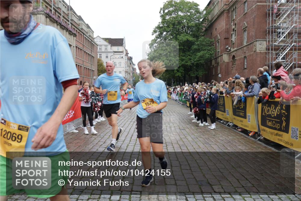 13.09.2026 - Kiel Lauf Yannick Fuchs http://msf.ph/oto/10424155 13.09.2026 09:45:34 Ziel 1023, 1579, 2017, 2835, 3408, 5369, 6038, 7349, 7854, 8126, 8152, 9456, 10498, 11939, 12069, 12281, 98, 312, 1503, 2282, 2786, 3138, 3408, 3479, 3503, 3507, 3517, 3717, 4606, 5103, 5399, 5400, 5562, 5672, 5811, 6097, 6098, 6556, 8189, 8854, 9425, 9760, 9897, 10006, 12347, 12348, 12351, 557, 1418, 2127, 2788, 3025, 3142, 3301, 3974, 4413, 4569, 5511, 5757, 7202, 7572, 9841, 10036, 10142, 10392, 10445, 12374, 12841, 2456, 2704, 3138, 4118, 5939, 6023 meine-sportfotos.de