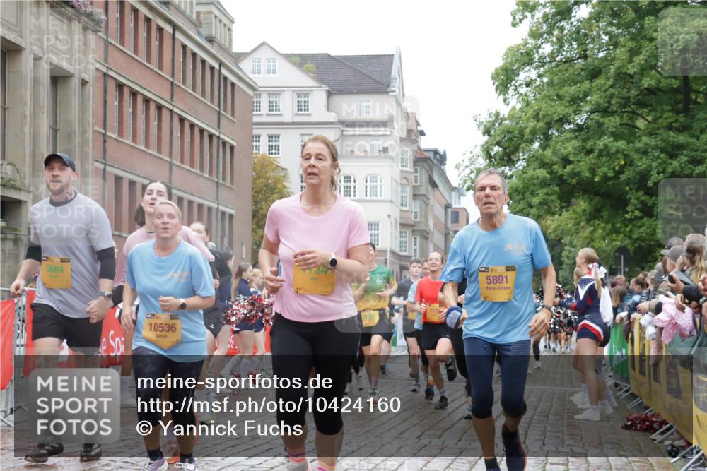13.09.2026 - Kiel Lauf Yannick Fuchs http://msf.ph/oto/10424160 13.09.2026 10:59:54 Ziel 469, 988, 1002, 1562, 1728, 1895, 1948, 2287, 3063, 4509, 5261, 5627, 6295, 7398, 7543, 7954, 8120, 9271, 9299, 11007, 11377, 11415, 620, 683, 747, 1825, 1835, 2354, 2394, 2771, 2828, 3108, 3113, 3176, 3348, 3607, 3663, 4342, 5173, 5382, 5608, 5891, 5977, 5987, 6693, 7066, 7112, 7350, 7454, 7527, 7614, 7734, 8208, 8234, 8723, 8884, 9684, 9700, 9778, 9971, 10157, 10453, 10536, 10799, 10916, 10918, 11016, 11177, 12359, 12408, 173, 327, 3121, 4342, 5891, 7066, 7734 meine-sportfotos.de