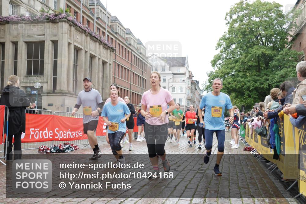 13.09.2026 - Kiel Lauf Yannick Fuchs http://msf.ph/oto/10424168 13.09.2026 10:59:54 Ziel 469, 988, 1002, 1562, 1728, 1895, 1948, 2287, 3063, 4509, 5261, 5627, 6295, 7398, 7543, 7954, 8120, 9271, 9299, 11007, 11377, 11415, 620, 683, 747, 1825, 1835, 2354, 2394, 2771, 2828, 3108, 3113, 3176, 3348, 3607, 3663, 4342, 5173, 5382, 5608, 5891, 5977, 5987, 6693, 7066, 7112, 7350, 7454, 7527, 7614, 7734, 8208, 8234, 8723, 8884, 9684, 9700, 9778, 9971, 10157, 10453, 10536, 10799, 10916, 10918, 11016, 11177, 12359, 12408, 173, 327, 3121, 4342, 5891, 7066, 7734 meine-sportfotos.de