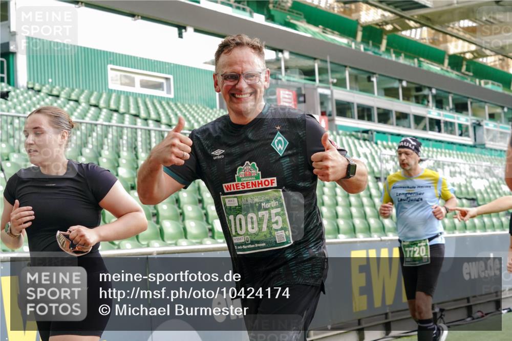 13.09.2026 - 21. swb-Marathon Bremen Michael Burmester http://msf.ph/oto/10424174 13.09.2026 13:23:49 Laufen im Stadion 137, 160, 182, 211, 324, 434, 533, 548, 571, 609, 708, 721, 723, 739, 743, 752, 892, 1157, 1178, 1259, 1273, 1331, 1463, 1471, 1597, 1598, 1691, 1746, 1788, 1883, 1944, 2095, 2211, 2213, 2252, 2286, 2312, 2323, 2433, 2445, 2465, 2475, 2483, 2495, 2503, 2504, 2526, 2571, 2768, 2776, 2936, 2968, 3252, 3282, 3288, 3289, 3292, 3298, 3312, 3347, 3364, 3381, 3395, 3423, 3447, 3505, 3530, 3559, 3727, 3770, 3819, 4020, 4054, 4231, 4406, 4407, 4431, 4466, 4467, 4584 meine-sportfotos.de