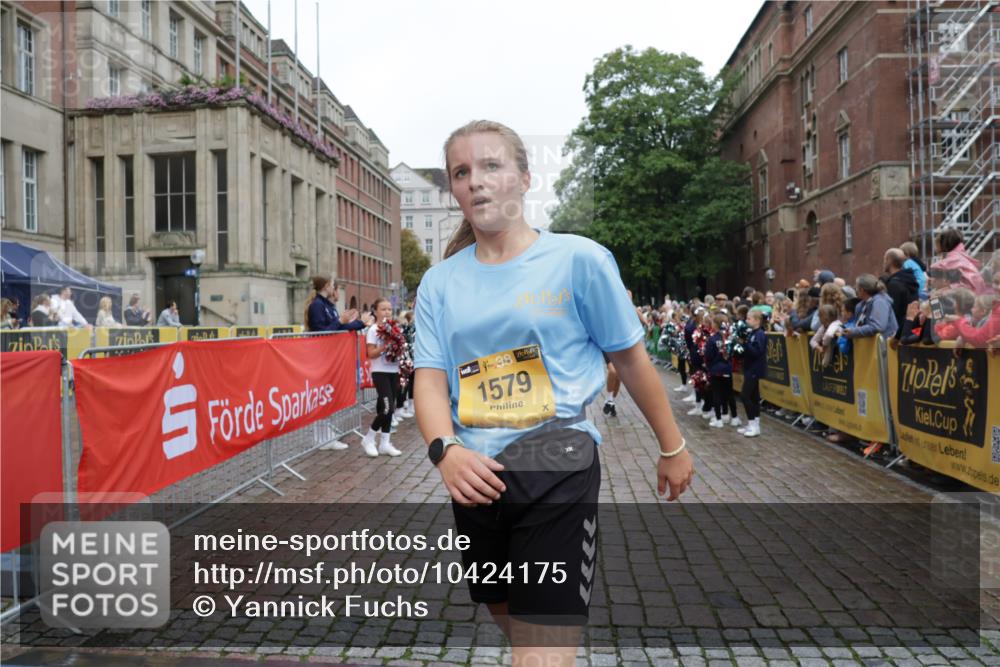 13.09.2026 - Kiel Lauf Yannick Fuchs http://msf.ph/oto/10424175 13.09.2026 09:45:36 Ziel 1023, 1579, 2835, 3025, 6038, 7349, 7854, 8126, 8152, 10445, 10498, 12069, 12281, 98, 312, 1503, 2017, 2282, 2786, 3138, 3408, 3479, 3503, 3507, 3517, 3717, 4606, 5103, 5369, 5399, 5400, 5672, 5811, 6097, 6098, 6556, 8152, 8189, 8854, 9425, 9456, 9760, 9897, 10006, 10498, 11939, 12347, 12348, 12351, 557, 1418, 2127, 2788, 3142, 3301, 3974, 4413, 4569, 5511, 5757, 5829, 7202, 7572, 7911, 8244, 8859, 9841, 10036, 10142, 10392, 10719, 12374, 12841, 98, 2456, 2704, 3138, 4118 meine-sportfotos.de