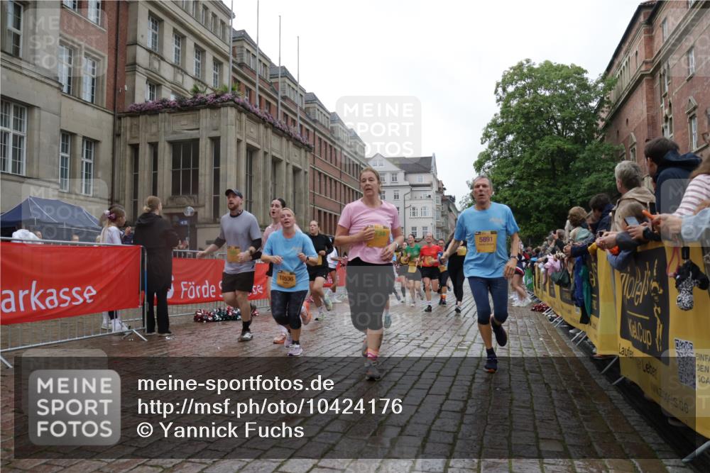 13.09.2026 - Kiel Lauf Yannick Fuchs http://msf.ph/oto/10424176 13.09.2026 10:59:55 Ziel 469, 964, 988, 1002, 1562, 1728, 1895, 1948, 2287, 3063, 4509, 5261, 5627, 6295, 7398, 7543, 7954, 8120, 9271, 9299, 11007, 11377, 11415, 620, 683, 747, 988, 1835, 2354, 2394, 2771, 2828, 3108, 3113, 3176, 3348, 3607, 3663, 4342, 5173, 5382, 5608, 5891, 5977, 5987, 6693, 7066, 7112, 7350, 7454, 7614, 7734, 8208, 8234, 8723, 8884, 9684, 9700, 9778, 9971, 10157, 10453, 10536, 10799, 10916, 10918, 11016, 11177, 12359, 12408, 173, 327, 2187, 3121, 2828, 4342, 5891, 7066, 7734 meine-sportfotos.de