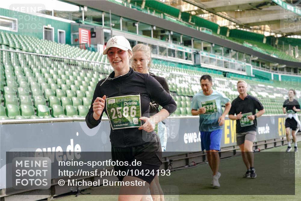 13.09.2026 - 21. swb-Marathon Bremen Michael Burmester http://msf.ph/oto/10424193 13.09.2026 13:23:51 Laufen im Stadion 137, 160, 182, 211, 324, 434, 533, 548, 571, 609, 708, 721, 723, 739, 743, 752, 892, 1157, 1178, 1259, 1273, 1331, 1463, 1471, 1597, 1598, 1691, 1746, 1788, 1883, 1944, 2095, 2211, 2213, 2252, 2286, 2312, 2323, 2433, 2445, 2465, 2475, 2483, 2495, 2497, 2503, 2504, 2526, 2571, 2768, 2776, 2936, 2968, 3252, 3282, 3288, 3289, 3292, 3298, 3312, 3347, 3364, 3381, 3395, 3423, 3447, 3505, 3530, 3559, 3727, 3770, 3819, 4020, 4054, 4231, 4406, 4407, 4431, 4466, 4467, 4584 meine-sportfotos.de