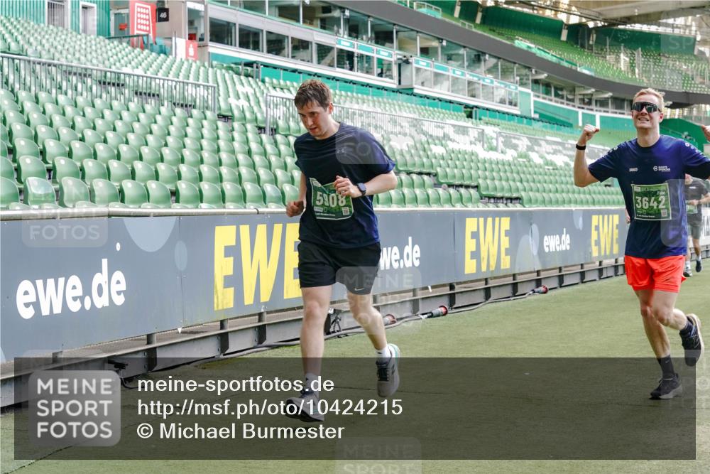 13.09.2026 - 21. swb-Marathon Bremen Michael Burmester http://msf.ph/oto/10424215 13.09.2026 13:00:55 Laufen im Stadion 135, 242, 260, 282, 318, 342, 440, 651, 687, 930, 1067, 1209, 1368, 1436, 1448, 1493, 1494, 1582, 1650, 1861, 1896, 1935, 1963, 2033, 2062, 2088, 2293, 2306, 2322, 2370, 2409, 2427, 2481, 2485, 2490, 2491, 2517, 2560, 2561, 2570, 2627, 2658, 2686, 2700, 2708, 2781, 2806, 2906, 2914, 2961, 2967, 3076, 3105, 3145, 3168, 3173, 3273, 3354, 3372, 3374, 3375, 3385, 3480, 3524, 3526, 3642, 3729, 3774, 3806, 3855, 3856, 3861, 3930 meine-sportfotos.de