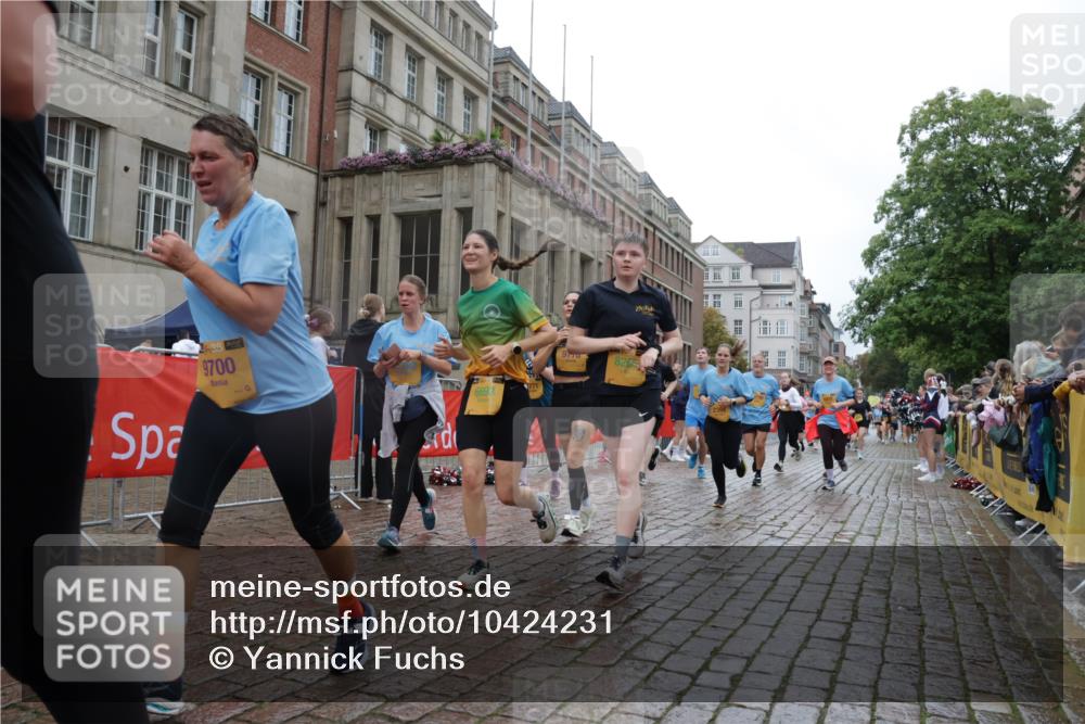 13.09.2026 - Kiel Lauf Yannick Fuchs http://msf.ph/oto/10424231 13.09.2026 10:59:59 Ziel 753, 964, 1562, 1728, 1895, 1948, 2287, 3063, 4509, 5261, 6295, 7398, 7954, 8120, 9140, 9271, 9299, 10996, 11007, 11377, 11415, 469, 620, 683, 747, 988, 1002, 1835, 2354, 2394, 2771, 3063, 3108, 3113, 3176, 3348, 3607, 3663, 5173, 5261, 5382, 5608, 5627, 5977, 6693, 7112, 7350, 7454, 7543, 7614, 8208, 8234, 8723, 8884, 9700, 9778, 9971, 10157, 10799, 10916, 10918, 11016, 11177, 12359, 12408, 173, 327, 1036, 2150, 2151, 2187, 2558, 3121, 2828, 4342, 5891, 7066, 7734 meine-sportfotos.de