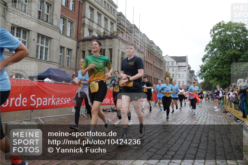13.09.2026 - Kiel Lauf Yannick Fuchs http://msf.ph/oto/10424236 13.09.2026 10:59:59 Ziel 753, 964, 1562, 1728, 1895, 1948, 2287, 3063, 4509, 5261, 6295, 7398, 7954, 8120, 9140, 9271, 9299, 10996, 11007, 11377, 11415, 469, 620, 683, 747, 988, 1002, 1835, 2354, 2394, 2771, 3063, 3108, 3113, 3176, 3348, 3607, 3663, 5173, 5261, 5382, 5608, 5627, 5977, 6693, 7112, 7350, 7454, 7543, 7614, 8208, 8234, 8723, 8884, 9700, 9778, 9971, 10157, 10799, 10916, 10918, 11016, 11177, 12359, 12408, 173, 327, 1036, 2150, 2151, 2187, 2558, 3121, 2828, 4342, 5891, 7066, 7734 meine-sportfotos.de
