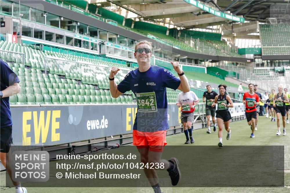 13.09.2026 - 21. swb-Marathon Bremen Michael Burmester http://msf.ph/oto/10424238 13.09.2026 13:00:56 Laufen im Stadion 135, 242, 260, 282, 318, 342, 440, 651, 687, 930, 1006, 1067, 1209, 1368, 1436, 1448, 1493, 1494, 1582, 1650, 1861, 1896, 1935, 1963, 2033, 2062, 2088, 2293, 2306, 2322, 2370, 2409, 2427, 2481, 2485, 2490, 2491, 2517, 2560, 2561, 2570, 2627, 2658, 2686, 2700, 2708, 2781, 2906, 2914, 2967, 3076, 3105, 3145, 3168, 3173, 3273, 3354, 3372, 3374, 3375, 3385, 3480, 3524, 3526, 3642, 3729, 3774, 3806, 3855, 3856, 3861, 3930 meine-sportfotos.de