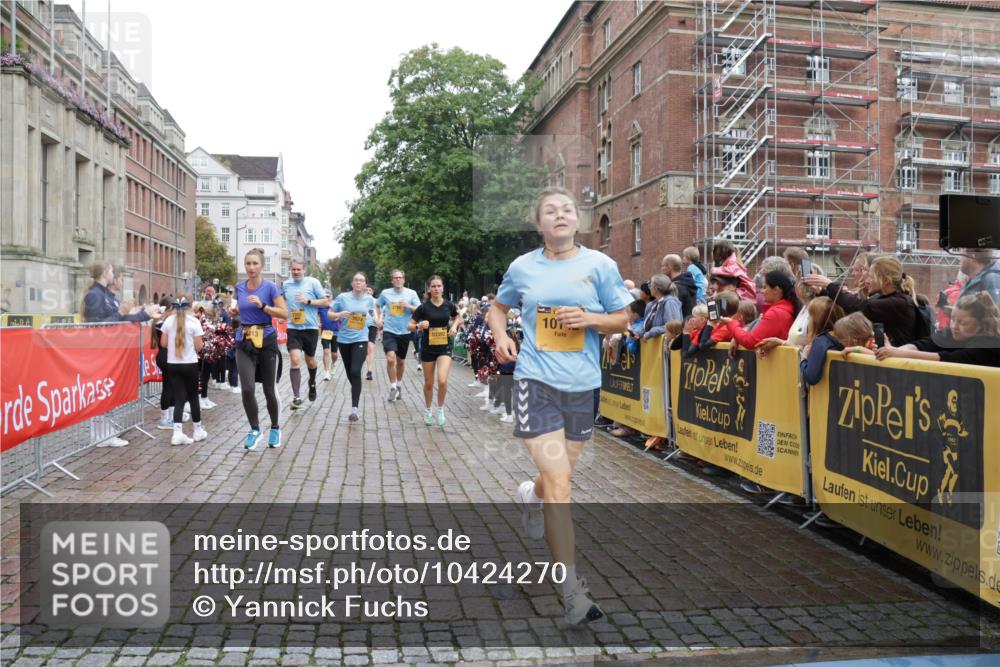 13.09.2026 - Kiel Lauf Yannick Fuchs http://msf.ph/oto/10424270 13.09.2026 09:45:45 Ziel 2788, 3025, 3974, 4413, 4569, 5511, 7202, 7349, 7572, 8126, 9841, 10036, 10142, 10392, 10445, 12281, 1023, 1503, 1579, 2017, 2282, 2835, 3408, 3479, 3503, 3507, 4606, 5103, 5369, 5399, 5400, 5672, 5811, 6038, 6097, 6098, 6556, 7854, 8152, 8854, 9425, 9456, 9760, 9897, 10498, 11939, 12069, 12281, 12347, 12348, 12351, 557, 1415, 1418, 2127, 2482, 3142, 3301, 4909, 4910, 4918, 5234, 5757, 5829, 7911, 7924, 8244, 8611, 8859, 10203, 10719, 12374, 12841, 98, 312, 2786 meine-sportfotos.de