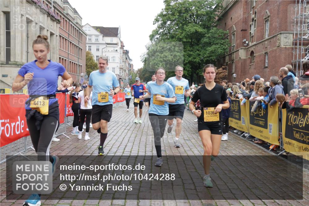 13.09.2026 - Kiel Lauf Yannick Fuchs http://msf.ph/oto/10424288 13.09.2026 09:45:46 Ziel 557, 2788, 3025, 3974, 4413, 4569, 5511, 5757, 7202, 7349, 7572, 8126, 9841, 10036, 10142, 10392, 10445, 1023, 1503, 1579, 2017, 2282, 2835, 3408, 3479, 3503, 3507, 4606, 5103, 5369, 5399, 5400, 5672, 5811, 6038, 6097, 6098, 6556, 7854, 8126, 8152, 8854, 9425, 9456, 9897, 10498, 11939, 12069, 12281, 12347, 12348, 12351, 1415, 1418, 2127, 2482, 3142, 3301, 4909, 4910, 4918, 5234, 5829, 7911, 7924, 8244, 8611, 8859, 10203, 10719, 12374, 12841, 312, 2786, 3479 meine-sportfotos.de