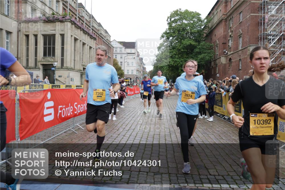 13.09.2026 - Kiel Lauf Yannick Fuchs http://msf.ph/oto/10424301 13.09.2026 09:45:47 Ziel 557, 2127, 2788, 3025, 3142, 3974, 4413, 4569, 5511, 5757, 7202, 7349, 7572, 9841, 10036, 10142, 10392, 10445, 12374, 1023, 1503, 1579, 2017, 2282, 2835, 3408, 3479, 3503, 3507, 4606, 5103, 5369, 5399, 5400, 5672, 5811, 6038, 6097, 6098, 6556, 7854, 8126, 8152, 8854, 9425, 9456, 9897, 10498, 11939, 12069, 12281, 12347, 12348, 12351, 1415, 1418, 2482, 3301, 4909, 4910, 4918, 5234, 5829, 6732, 7911, 7924, 8244, 8611, 8859, 10203, 10685, 10719, 10898, 12841, 312, 2786, 3479 meine-sportfotos.de