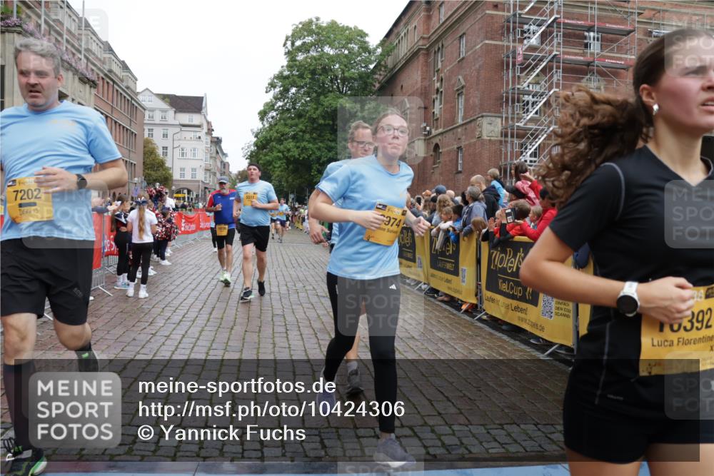 13.09.2026 - Kiel Lauf Yannick Fuchs http://msf.ph/oto/10424306 13.09.2026 09:45:48 Ziel 557, 2127, 2788, 3025, 3142, 3301, 3974, 4413, 4569, 5511, 5757, 7202, 7349, 7572, 9841, 10036, 10142, 10392, 10445, 12374, 1023, 1503, 1579, 2017, 2282, 2835, 3408, 3479, 4606, 5103, 5369, 5399, 5400, 5811, 6038, 6097, 6098, 7854, 8126, 8152, 8854, 9425, 9456, 9897, 10498, 11939, 12069, 12281, 12347, 12348, 12351, 1415, 1418, 2482, 4909, 4910, 4918, 5234, 5829, 6732, 7911, 7924, 8244, 8611, 8859, 10203, 10685, 10719, 10898, 12841, 312, 2282, 2786, 3479 meine-sportfotos.de