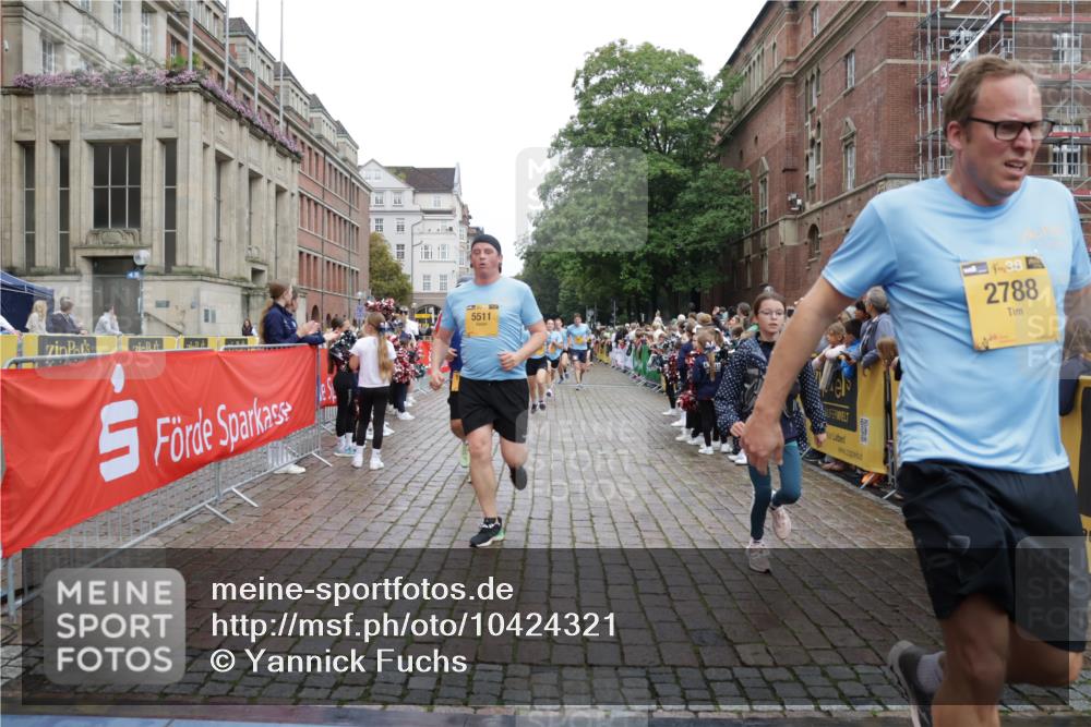13.09.2026 - Kiel Lauf Yannick Fuchs http://msf.ph/oto/10424321 13.09.2026 09:45:48 Ziel 557, 2127, 2788, 3025, 3142, 3301, 3974, 4413, 4569, 5511, 5757, 7202, 7349, 7572, 9841, 10036, 10142, 10392, 10445, 12374, 1023, 1503, 1579, 2017, 2282, 2835, 3408, 3479, 4606, 5103, 5369, 5399, 5400, 5811, 6038, 6097, 6098, 7854, 8126, 8152, 8854, 9425, 9456, 9897, 10498, 11939, 12069, 12281, 12347, 12348, 12351, 1415, 1418, 2482, 4909, 4910, 4918, 5234, 5829, 6732, 7911, 7924, 8244, 8611, 8859, 10203, 10685, 10719, 10898, 12841, 312, 2282, 2786, 3479 meine-sportfotos.de