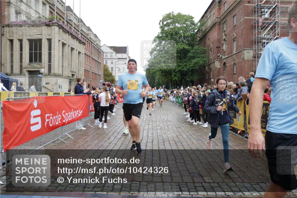 13.09.2026 - Kiel Lauf Yannick Fuchs http://msf.ph/oto/10424326 13.09.2026 09:45:49 Ziel 557, 1418, 2127, 2788, 3025, 3142, 3301, 3974, 4413, 4569, 5511, 5757, 7202, 7349, 7572, 9841, 10036, 10142, 10392, 10445, 12374, 12841, 1023, 1503, 1579, 2017, 2282, 2835, 3408, 3479, 4606, 5103, 5369, 5399, 5400, 5811, 6038, 6097, 6098, 7349, 7854, 8126, 8152, 8854, 9425, 9456, 9897, 10498, 11939, 12069, 12281, 12347, 12351, 1415, 2482, 4909, 4910, 4918, 5234, 5829, 6732, 7015, 7911, 7924, 8244, 8611, 8859, 10203, 10685, 10719, 10898, 11076, 11078, 2282, 2786, 3479 meine-sportfotos.de
