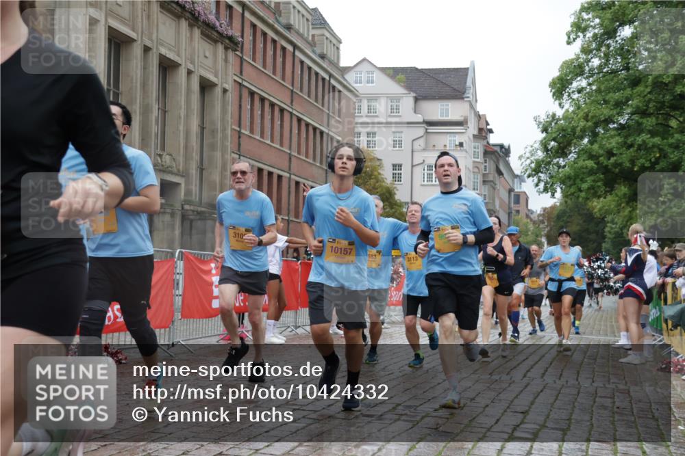 13.09.2026 - Kiel Lauf Yannick Fuchs http://msf.ph/oto/10424332 13.09.2026 11:00:06 Ziel 173, 753, 964, 1078, 1562, 1728, 2382, 2490, 3775, 4437, 4509, 6520, 7398, 7438, 7945, 9140, 9271, 9690, 10420, 10996, 11503, 11607, 469, 620, 683, 747, 988, 1002, 1562, 1895, 1948, 2287, 2354, 3063, 3108, 3113, 3176, 3348, 3607, 3663, 4509, 5173, 5261, 5382, 5608, 5627, 6295, 7350, 7454, 7543, 7614, 7954, 8120, 8234, 8723, 8884, 9271, 9299, 9971, 10157, 10916, 10918, 11007, 11377, 11415, 12408, 327, 893, 1036, 1518, 1896, 1897, 2150, 2151, 2187, 2558, 2915, 3121, 3793, 620 meine-sportfotos.de