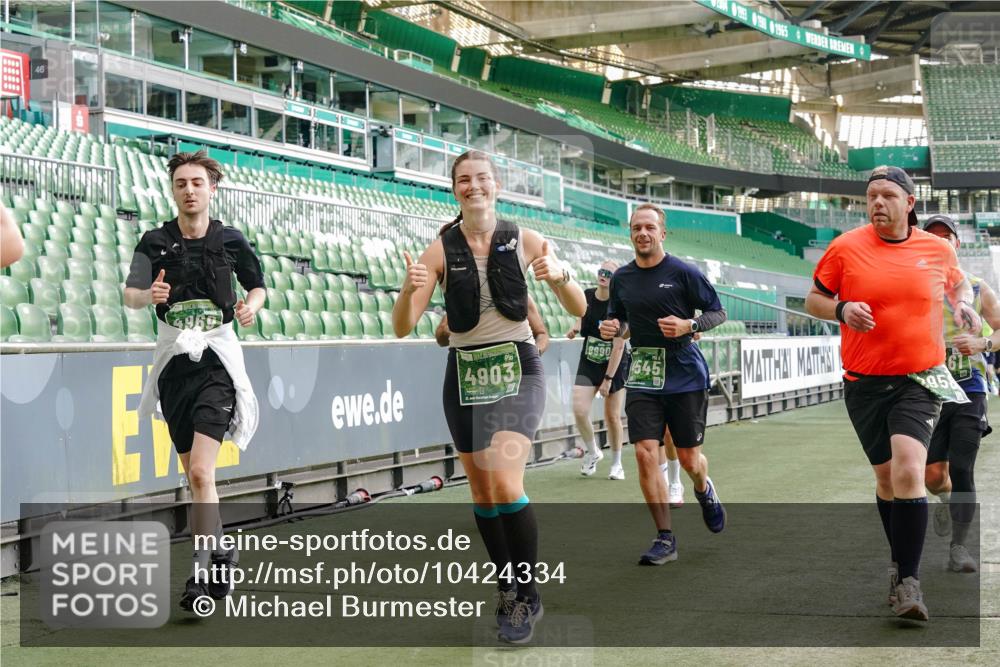 13.09.2026 - 21. swb-Marathon Bremen Michael Burmester http://msf.ph/oto/10424334 13.09.2026 13:23:55 Laufen im Stadion 137, 160, 182, 211, 324, 434, 533, 548, 571, 609, 708, 721, 723, 739, 743, 752, 892, 1157, 1178, 1259, 1273, 1331, 1463, 1471, 1597, 1598, 1691, 1746, 1788, 1944, 2095, 2211, 2213, 2252, 2286, 2312, 2323, 2433, 2445, 2465, 2475, 2483, 2495, 2497, 2503, 2504, 2526, 2571, 2644, 2768, 2776, 2936, 2968, 3252, 3282, 3288, 3289, 3292, 3298, 3306, 3312, 3347, 3364, 3381, 3395, 3423, 3447, 3505, 3530, 3559, 3727, 3770, 3819, 4020, 4054, 4231, 4406, 4407, 4431, 4466, 4467, 4584 meine-sportfotos.de