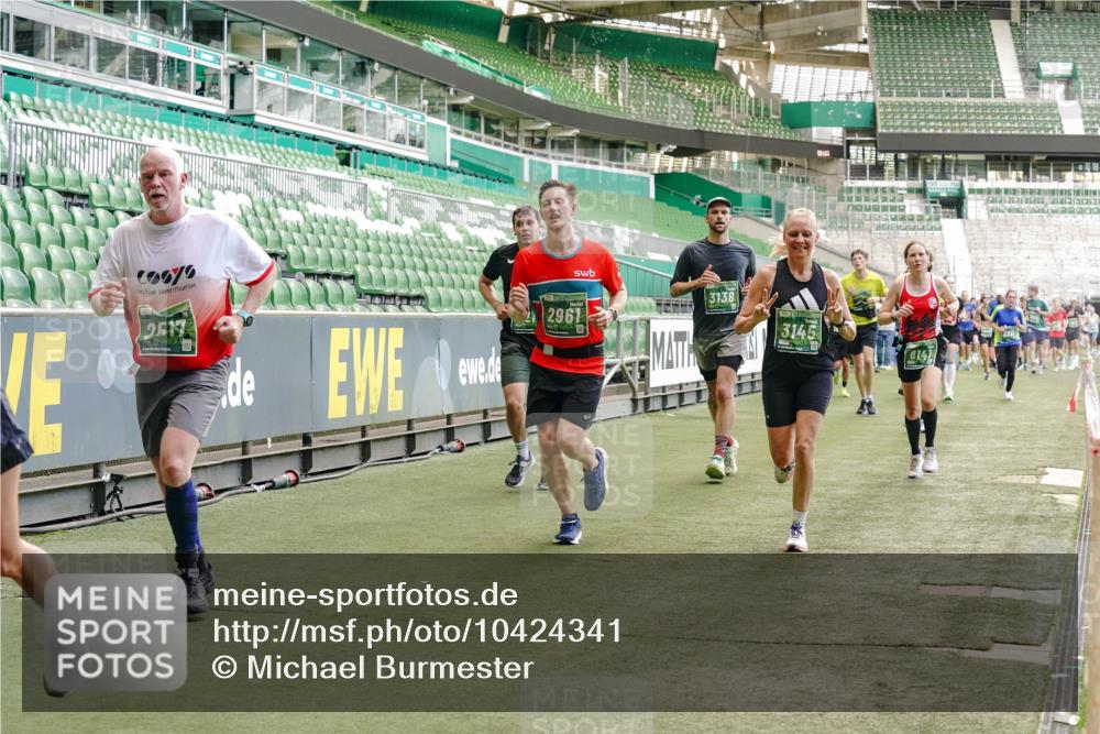 13.09.2026 - 21. swb-Marathon Bremen Michael Burmester http://msf.ph/oto/10424341 13.09.2026 13:00:59 Laufen im Stadion 135, 242, 260, 282, 318, 342, 440, 531, 651, 687, 930, 1006, 1067, 1209, 1368, 1436, 1448, 1493, 1494, 1582, 1650, 1861, 1896, 1935, 1963, 2033, 2062, 2088, 2293, 2306, 2322, 2370, 2409, 2427, 2481, 2485, 2490, 2491, 2517, 2560, 2561, 2570, 2627, 2658, 2686, 2700, 2708, 2781, 2906, 2914, 2967, 3076, 3105, 3145, 3168, 3173, 3273, 3354, 3372, 3374, 3375, 3385, 3480, 3524, 3526, 3642, 3667, 3729, 3774, 3806, 3855, 3856, 3861, 3930 meine-sportfotos.de