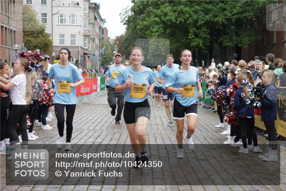 13.09.2026 - Kiel Lauf Yannick Fuchs http://msf.ph/oto/10424350 13.09.2026 09:45:51 Ziel 557, 1418, 2127, 2788, 3025, 3142, 3301, 3974, 4413, 4569, 5511, 5757, 5829, 7202, 7572, 7911, 8244, 8859, 9841, 10036, 10142, 10392, 10445, 10719, 12374, 12841, 1023, 1503, 1579, 2017, 2282, 2835, 3025, 3408, 4606, 5103, 5369, 5399, 5400, 5811, 6038, 7349, 7854, 8126, 8152, 8854, 9425, 9456, 9897, 10445, 10498, 11939, 12069, 12281, 12347, 1415, 2482, 4909, 4910, 4918, 5234, 6732, 7015, 7924, 8611, 10203, 10685, 10898, 11076, 11078, 2282, 3479 meine-sportfotos.de