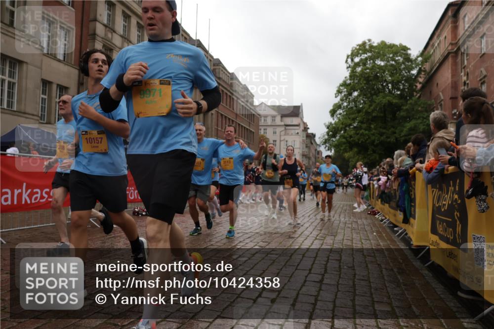 13.09.2026 - Kiel Lauf Yannick Fuchs http://msf.ph/oto/10424358 13.09.2026 11:00:08 Ziel 173, 327, 753, 964, 1078, 1728, 2382, 2490, 3121, 3775, 4437, 6520, 6897, 7398, 7438, 7945, 9140, 9690, 10420, 10996, 11503, 11607, 469, 683, 747, 988, 1002, 1562, 1895, 1948, 2287, 3063, 3108, 3113, 3176, 3607, 3663, 4509, 5173, 5261, 5382, 5608, 5627, 6295, 7350, 7454, 7543, 7614, 7954, 8120, 8234, 8723, 8884, 9271, 9299, 9971, 10157, 10916, 10918, 11007, 11377, 11415, 12408, 893, 1036, 1518, 1896, 1897, 2150, 2151, 2187, 2558, 2915, 3793, 10674, 620, 683, 3113 meine-sportfotos.de