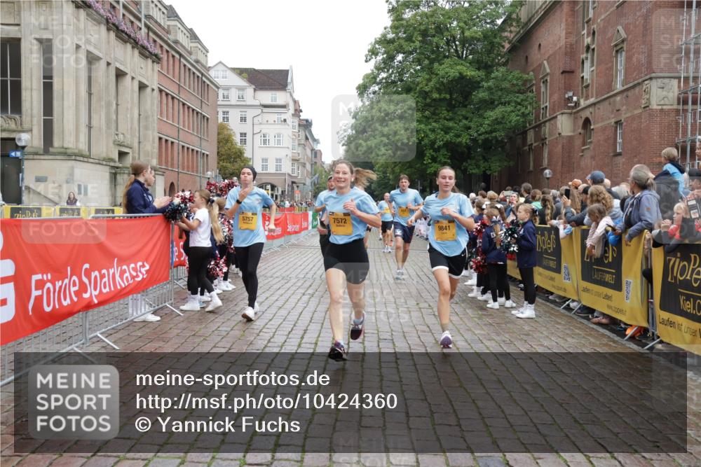 13.09.2026 - Kiel Lauf Yannick Fuchs http://msf.ph/oto/10424360 13.09.2026 09:45:51 Ziel 557, 1418, 2127, 2788, 3025, 3142, 3301, 3974, 4413, 4569, 5511, 5757, 5829, 7202, 7572, 7911, 8244, 8859, 9841, 10036, 10142, 10392, 10445, 10719, 12374, 12841, 1023, 1503, 1579, 2017, 2282, 2835, 3025, 3408, 4606, 5103, 5369, 5399, 5400, 5811, 6038, 7349, 7854, 8126, 8152, 8854, 9425, 9456, 9897, 10445, 10498, 11939, 12069, 12281, 12347, 1415, 2482, 4909, 4910, 4918, 5234, 6732, 7015, 7924, 8611, 10203, 10685, 10898, 11076, 11078, 2282, 3479 meine-sportfotos.de