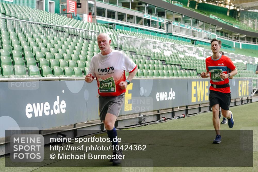 13.09.2026 - 21. swb-Marathon Bremen Michael Burmester http://msf.ph/oto/10424362 13.09.2026 13:00:59 Laufen im Stadion 135, 242, 260, 282, 318, 342, 440, 531, 651, 687, 930, 1006, 1067, 1209, 1368, 1436, 1448, 1493, 1494, 1582, 1650, 1861, 1896, 1935, 1963, 2033, 2062, 2088, 2293, 2306, 2322, 2370, 2409, 2427, 2481, 2485, 2490, 2491, 2517, 2560, 2561, 2570, 2627, 2658, 2686, 2700, 2708, 2781, 2906, 2914, 2967, 3076, 3105, 3145, 3168, 3173, 3273, 3354, 3372, 3374, 3375, 3385, 3480, 3524, 3526, 3642, 3667, 3729, 3774, 3806, 3855, 3856, 3861, 3930 meine-sportfotos.de