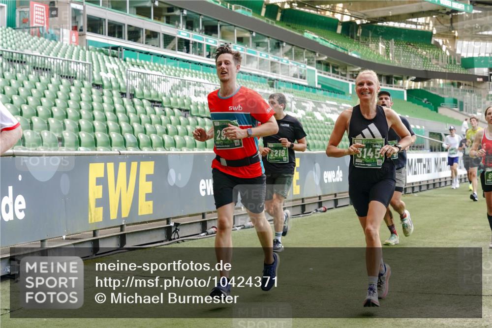 13.09.2026 - 21. swb-Marathon Bremen Michael Burmester http://msf.ph/oto/10424371 13.09.2026 13:01:00 Laufen im Stadion 135, 242, 260, 282, 318, 342, 440, 531, 651, 687, 930, 1006, 1067, 1209, 1368, 1436, 1448, 1493, 1494, 1582, 1650, 1861, 1896, 1935, 1963, 2033, 2062, 2088, 2293, 2306, 2322, 2370, 2409, 2427, 2481, 2485, 2490, 2491, 2517, 2560, 2561, 2570, 2627, 2658, 2686, 2700, 2708, 2781, 2906, 2914, 2967, 3076, 3105, 3145, 3168, 3173, 3273, 3354, 3372, 3374, 3375, 3385, 3480, 3524, 3526, 3642, 3667, 3729, 3774, 3806, 3855, 3856, 3861, 3930 meine-sportfotos.de