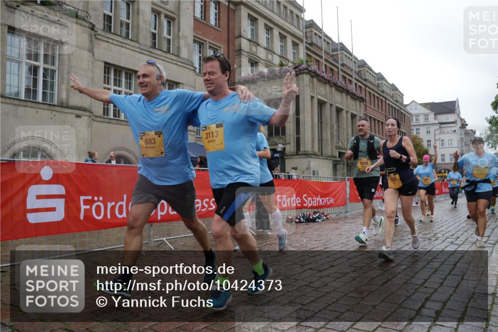 13.09.2026 - Kiel Lauf Yannick Fuchs http://msf.ph/oto/10424373 13.09.2026 11:00:09 Ziel 173, 327, 753, 964, 1078, 1728, 2382, 2490, 3121, 3775, 4437, 6520, 6897, 7398, 7438, 7945, 9140, 9690, 10420, 10996, 11220, 11503, 11607, 469, 683, 747, 988, 1002, 1562, 1728, 1895, 1948, 2287, 3063, 3108, 3113, 3176, 3607, 4509, 5173, 5261, 5382, 5608, 5627, 6295, 7350, 7398, 7454, 7543, 7614, 7954, 8120, 8234, 8723, 8884, 9271, 9299, 10916, 10918, 11007, 11377, 11415, 12408, 893, 1036, 1518, 1896, 1897, 2150, 2151, 2187, 2558, 2915, 3793, 10674, 620, 683, 3113, 3176 meine-sportfotos.de