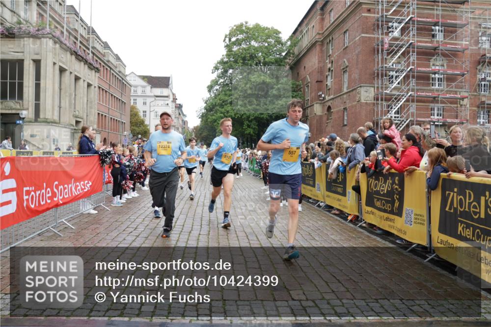 13.09.2026 - Kiel Lauf Yannick Fuchs http://msf.ph/oto/10424399 13.09.2026 09:45:54 Ziel 557, 1418, 2127, 2788, 3142, 3301, 3974, 4413, 4569, 5511, 5757, 5829, 7202, 7572, 7911, 7924, 8244, 8611, 8859, 9841, 10036, 10392, 10719, 12374, 12841, 1023, 1503, 1579, 2017, 2835, 3025, 3408, 4413, 5103, 5369, 5399, 5811, 6038, 7349, 7854, 8126, 8152, 8854, 9456, 10142, 10392, 10445, 10498, 11939, 12069, 12281, 12347, 1415, 2482, 3052, 4909, 4910, 4918, 5234, 5855, 6732, 7015, 7308, 8125, 10203, 10685, 10898, 11076, 11078, 1503, 2282, 3479, 5103 meine-sportfotos.de