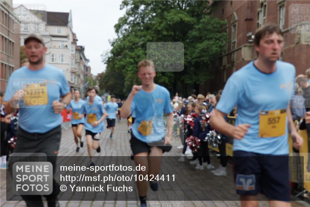 13.09.2026 - Kiel Lauf Yannick Fuchs http://msf.ph/oto/10424411 13.09.2026 09:45:54 Ziel 557, 1418, 2127, 2788, 3142, 3301, 3974, 4413, 4569, 5511, 5757, 5829, 7202, 7572, 7911, 7924, 8244, 8611, 8859, 9841, 10036, 10392, 10719, 12374, 12841, 1023, 1503, 1579, 2017, 2835, 3025, 3408, 4413, 5103, 5369, 5399, 5811, 6038, 7349, 7854, 8126, 8152, 8854, 9456, 10142, 10392, 10445, 10498, 11939, 12069, 12281, 12347, 1415, 2482, 3052, 4909, 4910, 4918, 5234, 5855, 6732, 7015, 7308, 8125, 10203, 10685, 10898, 11076, 11078, 1503, 2282, 3479, 5103 meine-sportfotos.de