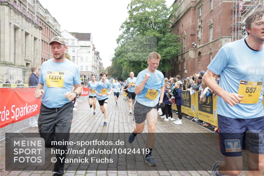 13.09.2026 - Kiel Lauf Yannick Fuchs http://msf.ph/oto/10424419 13.09.2026 09:45:54 Ziel 557, 1418, 2127, 2788, 3142, 3301, 3974, 4413, 4569, 5511, 5757, 5829, 7202, 7572, 7911, 7924, 8244, 8611, 8859, 9841, 10036, 10392, 10719, 12374, 12841, 1023, 1503, 1579, 2017, 2835, 3025, 3408, 4413, 5103, 5369, 5399, 5811, 6038, 7349, 7854, 8126, 8152, 8854, 9456, 10142, 10392, 10445, 10498, 11939, 12069, 12281, 12347, 1415, 2482, 3052, 4909, 4910, 4918, 5234, 5855, 6732, 7015, 7308, 8125, 10203, 10685, 10898, 11076, 11078, 1503, 2282, 3479, 5103 meine-sportfotos.de