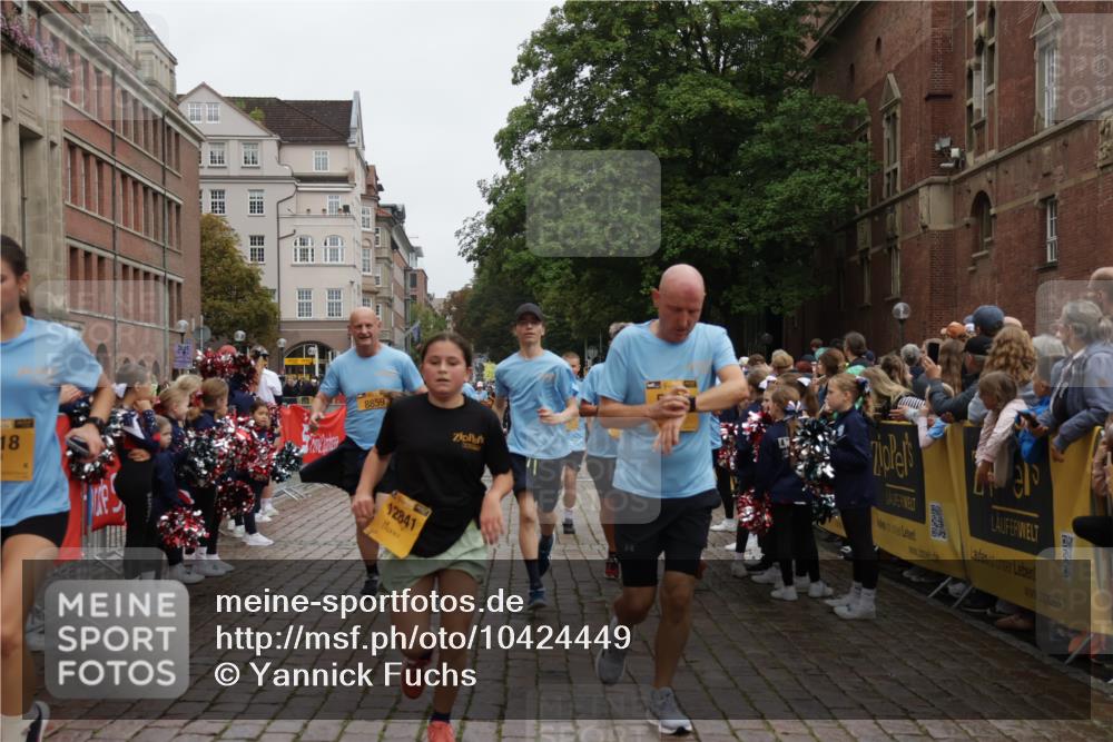 13.09.2026 - Kiel Lauf Yannick Fuchs http://msf.ph/oto/10424449 13.09.2026 09:45:56 Ziel 557, 1415, 1418, 2127, 3142, 3301, 4569, 4909, 4910, 5234, 5511, 5757, 5829, 7572, 7911, 7924, 8244, 8611, 8859, 9841, 10036, 10719, 12374, 12841, 1023, 1503, 1579, 2017, 2788, 2835, 3025, 3408, 3974, 4413, 4569, 5103, 5369, 5399, 5811, 6038, 7202, 7349, 7854, 8126, 8152, 9456, 10142, 10392, 10445, 10498, 11939, 12069, 12281, 12347, 442, 2482, 3052, 3954, 4918, 5855, 5955, 6732, 7015, 7308, 8125, 10203, 10685, 10898, 11076, 11078, 1503, 2282, 3408, 3479, 5103, 5399 meine-sportfotos.de