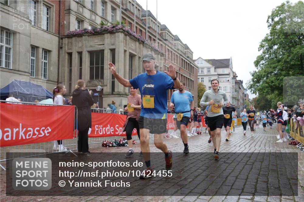 13.09.2026 - Kiel Lauf Yannick Fuchs http://msf.ph/oto/10424455 13.09.2026 11:00:19 Ziel 173, 327, 893, 1036, 1518, 1896, 1897, 2150, 2151, 2187, 2490, 2558, 2915, 3121, 3793, 4239, 4787, 6431, 6520, 6770, 6897, 7091, 7438, 9690, 10346, 10420, 11182, 11220, 11471, 11607, 11835, 469, 753, 964, 988, 1002, 1078, 1562, 1728, 1895, 1948, 2287, 2382, 3063, 3775, 4437, 4509, 5261, 5627, 6295, 6520, 7398, 7543, 7945, 7954, 8120, 9140, 9271, 9299, 9690, 10996, 11007, 11377, 11415, 11503, 11607, 362, 1650, 1722, 2233, 2267, 4261, 10674, 3176, 7614 meine-sportfotos.de