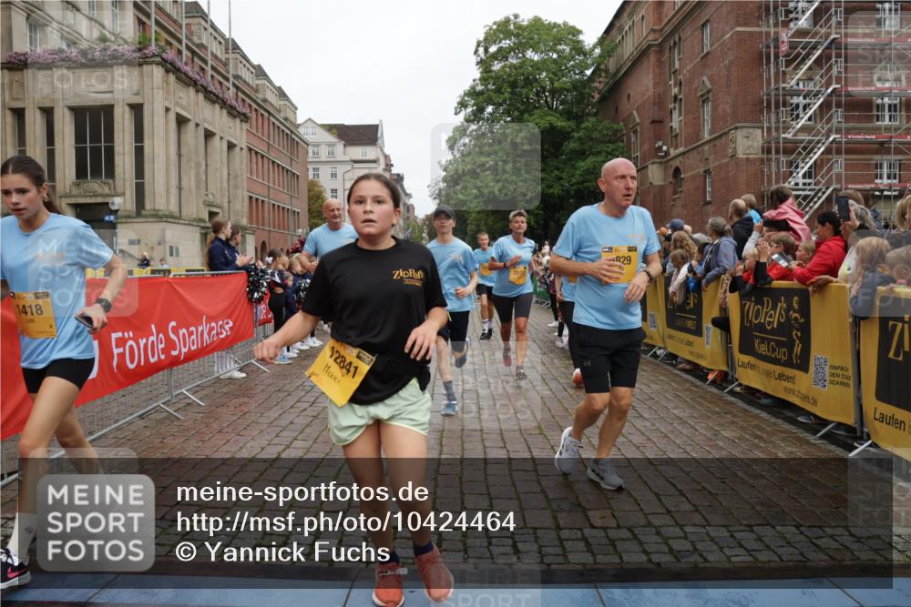 13.09.2026 - Kiel Lauf Yannick Fuchs http://msf.ph/oto/10424464 13.09.2026 09:45:57 Ziel 557, 1415, 1418, 2127, 3142, 3301, 4909, 4910, 5234, 5511, 5757, 5829, 7572, 7911, 7924, 8244, 8611, 8859, 9841, 10036, 10719, 12374, 12841, 1023, 1503, 1579, 2017, 2788, 2835, 3025, 3408, 3974, 4413, 4569, 5103, 5369, 5399, 5511, 5811, 6038, 7202, 7349, 7854, 8126, 8152, 9456, 10142, 10392, 10445, 10498, 11939, 12069, 12281, 442, 2482, 3052, 3954, 4918, 5855, 5955, 6732, 7015, 7308, 8125, 10203, 10685, 10898, 11076, 11078, 1503, 2017, 2282, 3408, 5103, 5369, 5399 meine-sportfotos.de