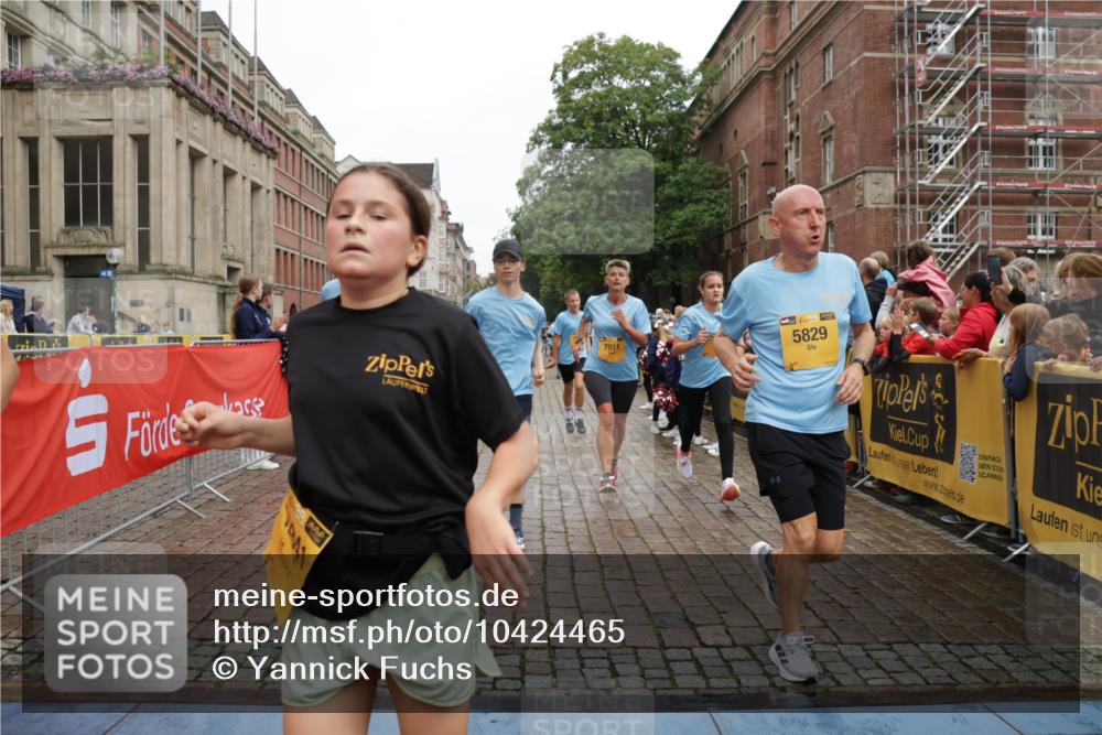 13.09.2026 - Kiel Lauf Yannick Fuchs http://msf.ph/oto/10424465 13.09.2026 09:45:58 Ziel 557, 1415, 1418, 2127, 3142, 3301, 4909, 4910, 5234, 5757, 5829, 7572, 7911, 7924, 8244, 8611, 8859, 9841, 10036, 10719, 12374, 12841, 1023, 1579, 2017, 2788, 2835, 3025, 3408, 3974, 4413, 4569, 5369, 5399, 5511, 6038, 7202, 7349, 7854, 8126, 8152, 9456, 10142, 10392, 10445, 10498, 11939, 12069, 12281, 442, 2482, 3052, 3954, 4918, 5855, 5955, 6732, 7015, 7308, 8125, 10117, 10203, 10685, 10898, 11076, 11078, 1503, 2017, 2282, 3408, 5103, 5369, 5399 meine-sportfotos.de