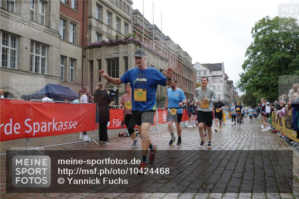 13.09.2026 - Kiel Lauf Yannick Fuchs http://msf.ph/oto/10424468 13.09.2026 11:00:19 Ziel 173, 327, 893, 1036, 1518, 1896, 1897, 2150, 2151, 2187, 2490, 2558, 2915, 3121, 3793, 4239, 4787, 6431, 6520, 6770, 6897, 7091, 7438, 9690, 10346, 10420, 11182, 11220, 11471, 11607, 11835, 469, 753, 964, 988, 1002, 1078, 1562, 1728, 1895, 1948, 2287, 2382, 3063, 3775, 4437, 4509, 5261, 5627, 6295, 6520, 7398, 7543, 7945, 7954, 8120, 9140, 9271, 9299, 9690, 10996, 11007, 11377, 11415, 11503, 11607, 362, 1650, 1722, 2233, 2267, 4261, 10674, 3176, 7614 meine-sportfotos.de