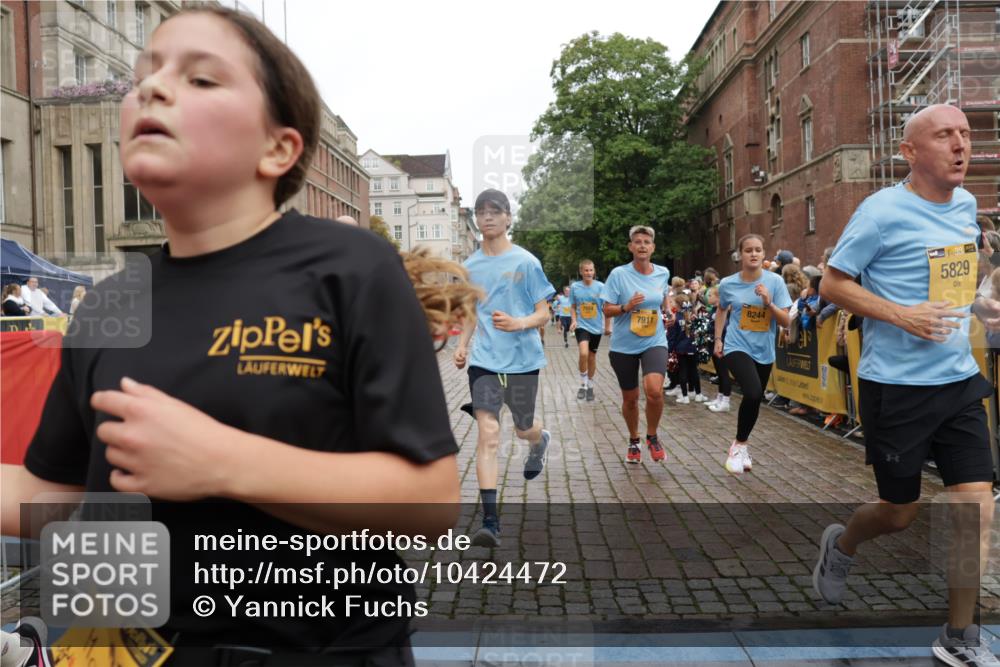 13.09.2026 - Kiel Lauf Yannick Fuchs http://msf.ph/oto/10424472 13.09.2026 09:45:58 Ziel 557, 1415, 1418, 2127, 3142, 3301, 4909, 4910, 5234, 5757, 5829, 7572, 7911, 7924, 8244, 8611, 8859, 9841, 10036, 10719, 12374, 12841, 1023, 1579, 2017, 2788, 2835, 3025, 3408, 3974, 4413, 4569, 5369, 5399, 5511, 6038, 7202, 7349, 7854, 8126, 8152, 9456, 10142, 10392, 10445, 10498, 11939, 12069, 12281, 442, 2482, 3052, 3954, 4918, 5855, 5955, 6732, 7015, 7308, 8125, 10117, 10203, 10685, 10898, 11076, 11078, 1503, 2017, 2282, 3408, 5103, 5369, 5399 meine-sportfotos.de
