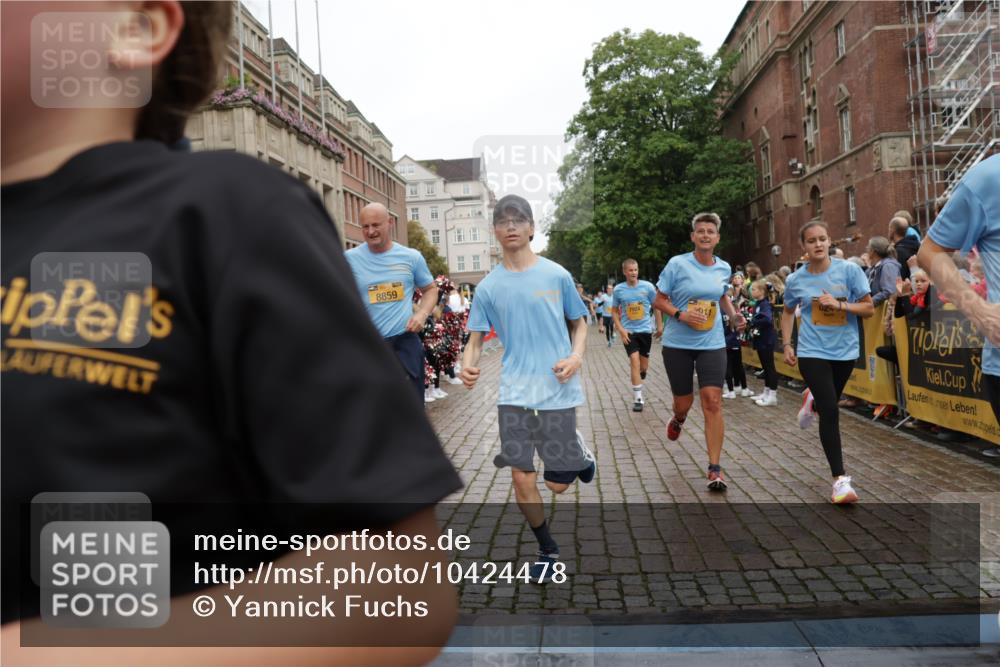 13.09.2026 - Kiel Lauf Yannick Fuchs http://msf.ph/oto/10424478 13.09.2026 09:45:58 Ziel 557, 1415, 1418, 2127, 3142, 3301, 4909, 4910, 5234, 5757, 5829, 7572, 7911, 7924, 8244, 8611, 8859, 9841, 10036, 10719, 12374, 12841, 1023, 1579, 2017, 2788, 2835, 3025, 3408, 3974, 4413, 4569, 5369, 5399, 5511, 6038, 7202, 7349, 7854, 8126, 8152, 9456, 10142, 10392, 10445, 10498, 11939, 12069, 12281, 442, 2482, 3052, 3954, 4918, 5855, 5955, 6732, 7015, 7308, 8125, 10117, 10203, 10685, 10898, 11076, 11078, 1503, 2017, 2282, 3408, 5103, 5369, 5399 meine-sportfotos.de