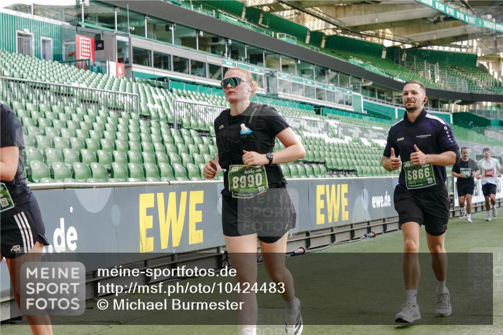 13.09.2026 - 21. swb-Marathon Bremen Michael Burmester http://msf.ph/oto/10424483 13.09.2026 13:23:59 Laufen im Stadion 137, 160, 182, 211, 324, 434, 533, 548, 609, 708, 721, 723, 739, 743, 752, 892, 1178, 1259, 1273, 1331, 1463, 1471, 1491, 1597, 1598, 1691, 1746, 1788, 1944, 2095, 2211, 2213, 2252, 2286, 2312, 2323, 2433, 2445, 2465, 2475, 2483, 2495, 2497, 2503, 2504, 2526, 2571, 2644, 2768, 2776, 2936, 2968, 3252, 3282, 3288, 3289, 3292, 3298, 3306, 3312, 3347, 3364, 3381, 3395, 3423, 3447, 3505, 3530, 3559, 3727, 3770, 3819, 4054, 4231, 4406, 4407, 4431, 4466, 4467, 4584 meine-sportfotos.de
