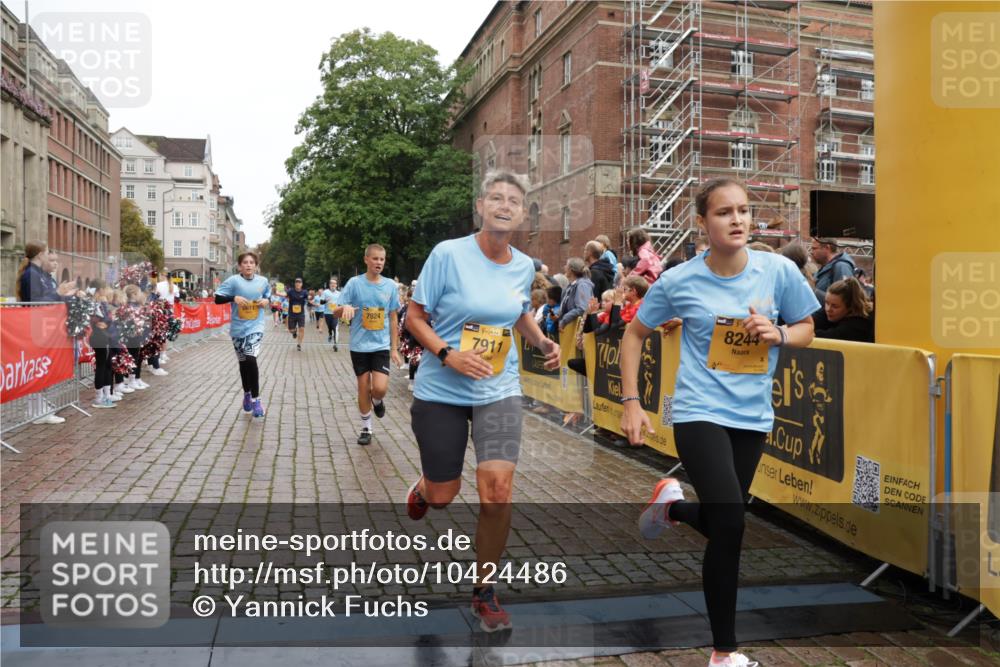 13.09.2026 - Kiel Lauf Yannick Fuchs http://msf.ph/oto/10424486 13.09.2026 09:45:59 Ziel 557, 1415, 1418, 2127, 3142, 3301, 4909, 4910, 5234, 5757, 5829, 7572, 7911, 7924, 8244, 8611, 8859, 9841, 10036, 10203, 10719, 12374, 12841, 1023, 1579, 2017, 2788, 2835, 3025, 3408, 3974, 4413, 4569, 5369, 5511, 6038, 7202, 7349, 7572, 7854, 8126, 8152, 9456, 9841, 10142, 10392, 10445, 10498, 11939, 12069, 12281, 442, 2482, 3052, 3954, 4918, 5855, 5955, 6732, 7015, 7308, 8125, 10117, 10685, 10898, 11076, 11078, 1503, 2017, 2835, 3408, 5103, 5369, 5399 meine-sportfotos.de