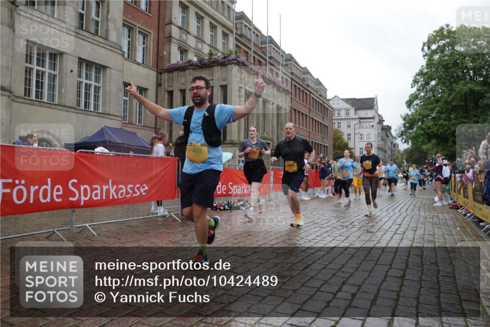 13.09.2026 - Kiel Lauf Yannick Fuchs http://msf.ph/oto/10424489 13.09.2026 11:00:22 Ziel 327, 893, 1036, 1518, 1896, 1897, 2150, 2151, 2187, 2558, 2915, 3121, 3793, 4239, 4787, 4905, 6431, 6770, 6897, 7091, 7997, 8481, 9408, 10346, 10674, 11182, 11220, 11471, 11835, 12214, 12457, 173, 327, 469, 753, 964, 1002, 1078, 1562, 1728, 1895, 1948, 2287, 2382, 2490, 3063, 3121, 3775, 4437, 4509, 5261, 5627, 6295, 6520, 6897, 7398, 7438, 7945, 7954, 8120, 9140, 9271, 9299, 9690, 10420, 10996, 11007, 11377, 11415, 11503, 11607, 362, 1650, 1722, 1795, 2233, 2267, 4261 meine-sportfotos.de