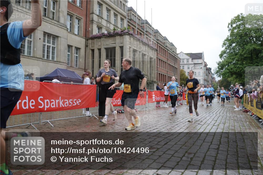 13.09.2026 - Kiel Lauf Yannick Fuchs http://msf.ph/oto/10424496 13.09.2026 11:00:22 Ziel 327, 893, 1036, 1518, 1896, 1897, 2150, 2151, 2187, 2558, 2915, 3121, 3793, 4239, 4787, 4905, 6431, 6770, 6897, 7091, 7997, 8481, 9408, 10346, 10674, 11182, 11220, 11471, 11835, 12214, 12457, 173, 327, 469, 753, 964, 1002, 1078, 1562, 1728, 1895, 1948, 2287, 2382, 2490, 3063, 3121, 3775, 4437, 4509, 5261, 5627, 6295, 6520, 6897, 7398, 7438, 7945, 7954, 8120, 9140, 9271, 9299, 9690, 10420, 10996, 11007, 11377, 11415, 11503, 11607, 362, 1650, 1722, 1795, 2233, 2267, 4261 meine-sportfotos.de