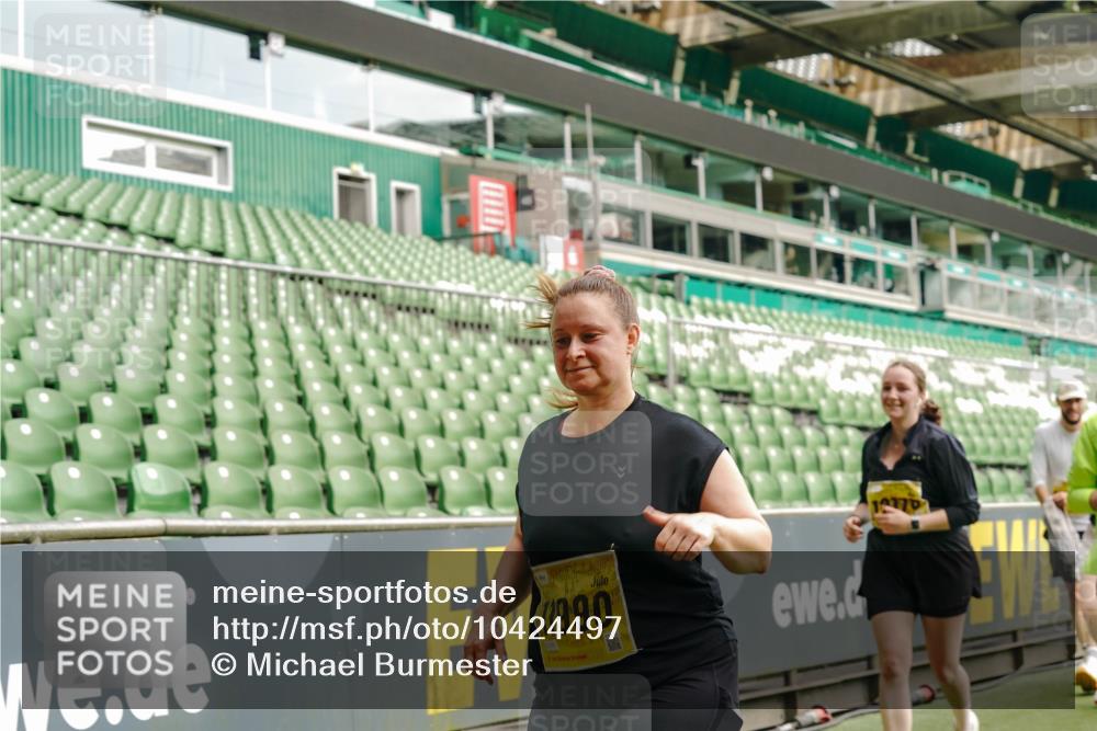 13.09.2026 - 21. swb-Marathon Bremen Michael Burmester http://msf.ph/oto/10424497 13.09.2026 10:47:11 Laufen im Stadion 10161, 10264, 10349, 10472, 10535, 10895, 10933, 10970, 11050, 11104, 11181, 11244, 11262, 11296, 11309, 11367, 11443, 11457, 11529, 11530, 11546, 11573, 11574, 11579, 11639, 11663, 11675, 11709, 11760, 11821, 12157, 12211, 12285, 12316, 12317, 12340, 12374, 12422, 12444, 12462, 10002, 10004, 10005, 10176, 10191, 10192, 10271, 10295, 10303, 10325, 10335, 10361, 10362, 10459, 10513, 10629, 10756, 10779, 10882, 10997, 10999, 11233, 11307, 11355 meine-sportfotos.de