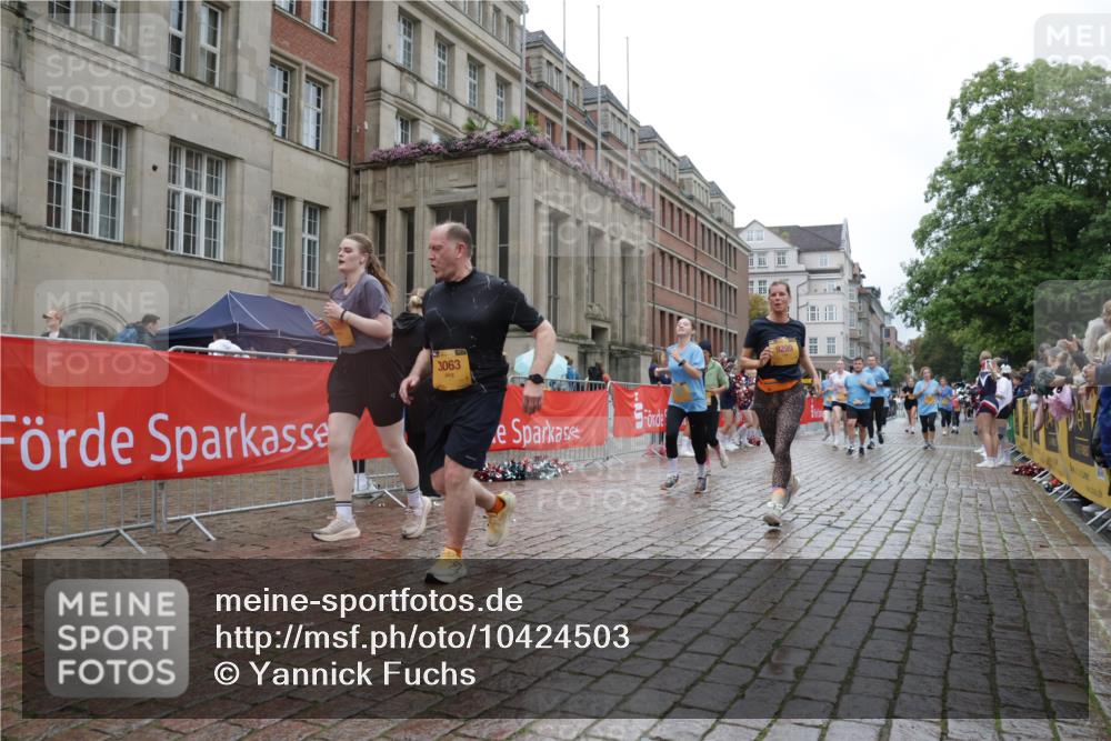 13.09.2026 - Kiel Lauf Yannick Fuchs http://msf.ph/oto/10424503 13.09.2026 11:00:23 Ziel 893, 1036, 1518, 1896, 1897, 2150, 2151, 2187, 2558, 2915, 3793, 4239, 4524, 4787, 4905, 6431, 6770, 7091, 7997, 8481, 9327, 9408, 10346, 10674, 11182, 11220, 11471, 11835, 12214, 12457, 173, 327, 469, 753, 964, 1078, 1562, 1728, 1895, 1948, 2287, 2382, 2490, 3063, 3121, 3775, 4437, 4509, 5261, 6295, 6520, 6897, 7398, 7438, 7945, 7954, 8120, 9140, 9271, 9299, 9690, 10420, 10996, 11007, 11377, 11415, 11503, 11607, 362, 1650, 1722, 1795, 2233, 2267, 4261 meine-sportfotos.de