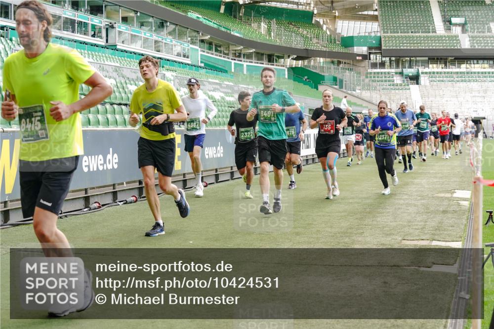 13.09.2026 - 21. swb-Marathon Bremen Michael Burmester http://msf.ph/oto/10424531 13.09.2026 13:01:05 Laufen im Stadion 135, 242, 260, 282, 318, 342, 440, 531, 651, 687, 930, 946, 1006, 1067, 1209, 1368, 1436, 1448, 1493, 1494, 1582, 1650, 1861, 1896, 1935, 1963, 2033, 2047, 2062, 2088, 2293, 2306, 2322, 2370, 2409, 2427, 2481, 2485, 2490, 2491, 2517, 2560, 2561, 2627, 2638, 2658, 2686, 2700, 2708, 2781, 2906, 2914, 2967, 3076, 3105, 3145, 3168, 3173, 3273, 3354, 3372, 3374, 3375, 3385, 3480, 3524, 3526, 3642, 3667, 3729, 3774, 3806, 3855, 3856, 3861, 3930 meine-sportfotos.de