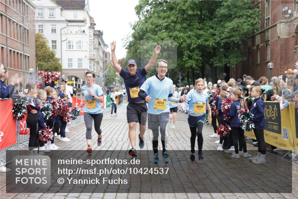 13.09.2026 - Kiel Lauf Yannick Fuchs http://msf.ph/oto/10424537 13.09.2026 09:46:02 Ziel 1415, 1418, 2127, 2482, 3142, 3301, 4909, 4910, 4918, 5234, 5829, 6732, 7911, 7924, 8244, 8611, 8859, 10203, 10685, 10719, 10898, 12374, 12841, 557, 1023, 1579, 2127, 2788, 2835, 3025, 3142, 3974, 4413, 4569, 5511, 5757, 6038, 7202, 7349, 7572, 7854, 8126, 9841, 10036, 10142, 10392, 10445, 12069, 12281, 12374, 181, 442, 3052, 3954, 5855, 5955, 6857, 7015, 7308, 8125, 10117, 10913, 11076, 11078, 11316, 12495, 12621, 1503, 2017, 2835, 3408, 5103, 5369, 5399 meine-sportfotos.de