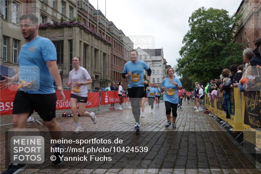 13.09.2026 - Kiel Lauf Yannick Fuchs http://msf.ph/oto/10424539 13.09.2026 11:00:28 Ziel 362, 893, 1036, 1518, 1650, 1896, 1897, 2150, 2151, 2233, 2267, 2915, 3793, 4239, 4261, 4524, 4787, 4905, 6431, 6770, 7091, 7179, 7997, 8481, 8565, 9327, 9408, 10346, 10674, 11182, 11835, 12214, 12457, 173, 327, 753, 964, 1036, 1078, 1562, 1728, 1895, 1948, 2187, 2382, 2490, 2558, 3121, 3775, 4437, 4509, 6295, 6520, 6897, 7398, 7438, 7945, 8120, 9140, 9271, 9690, 10420, 10996, 11007, 11220, 11377, 11415, 11471, 11503, 11607, 1722, 1795 meine-sportfotos.de