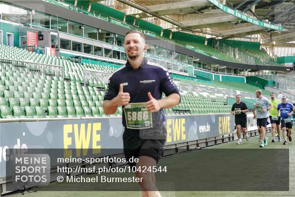 13.09.2026 - 21. swb-Marathon Bremen Michael Burmester http://msf.ph/oto/10424544 13.09.2026 13:24:00 Laufen im Stadion 137, 160, 182, 211, 324, 434, 533, 548, 609, 708, 721, 723, 739, 743, 752, 892, 1178, 1259, 1273, 1331, 1463, 1471, 1491, 1597, 1598, 1691, 1746, 1788, 1944, 2095, 2211, 2213, 2252, 2286, 2312, 2323, 2433, 2445, 2465, 2475, 2483, 2495, 2497, 2503, 2504, 2526, 2571, 2644, 2768, 2776, 2936, 2968, 3252, 3282, 3288, 3289, 3292, 3298, 3306, 3312, 3347, 3364, 3381, 3395, 3423, 3447, 3505, 3530, 3559, 3727, 3770, 3819, 4054, 4231, 4406, 4407, 4431, 4466, 4467, 4584 meine-sportfotos.de