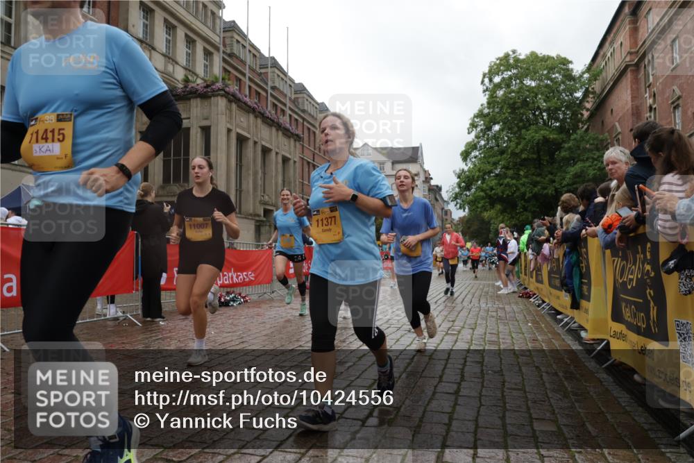 13.09.2026 - Kiel Lauf Yannick Fuchs http://msf.ph/oto/10424556 13.09.2026 11:00:29 Ziel 362, 893, 1518, 1650, 1896, 1897, 2150, 2151, 2233, 2267, 2915, 3793, 4239, 4261, 4524, 4787, 4905, 6431, 6770, 7091, 7179, 7997, 8481, 8565, 9327, 9408, 10346, 10674, 11182, 11797, 11835, 12214, 12457, 12756, 12757, 173, 327, 753, 964, 1036, 1078, 1562, 1728, 1895, 2150, 2151, 2187, 2382, 2490, 2558, 3121, 3775, 4239, 4437, 4509, 6520, 6897, 7398, 7438, 7945, 8120, 9140, 9271, 9690, 10420, 10996, 11007, 11220, 11377, 11415, 11471, 11503, 11607, 1722, 1795, 2038 meine-sportfotos.de